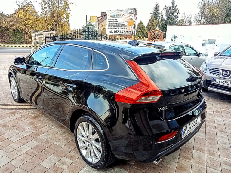 Myjnia ręczna Rzeszów: Kompleksowa pielęgnacja Twojego auta 8 Myjnia ręczna Rzeszów